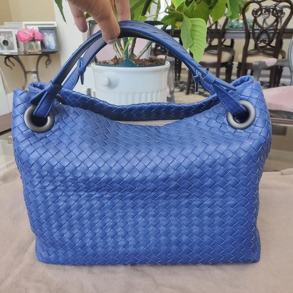 Bottega Veneta Garda in blue - Picture 2 of 5